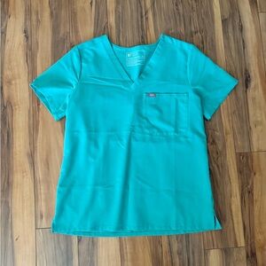 🩺🏥🏝️ FIGS Catarina One-Pocket Scrub Top – Size M